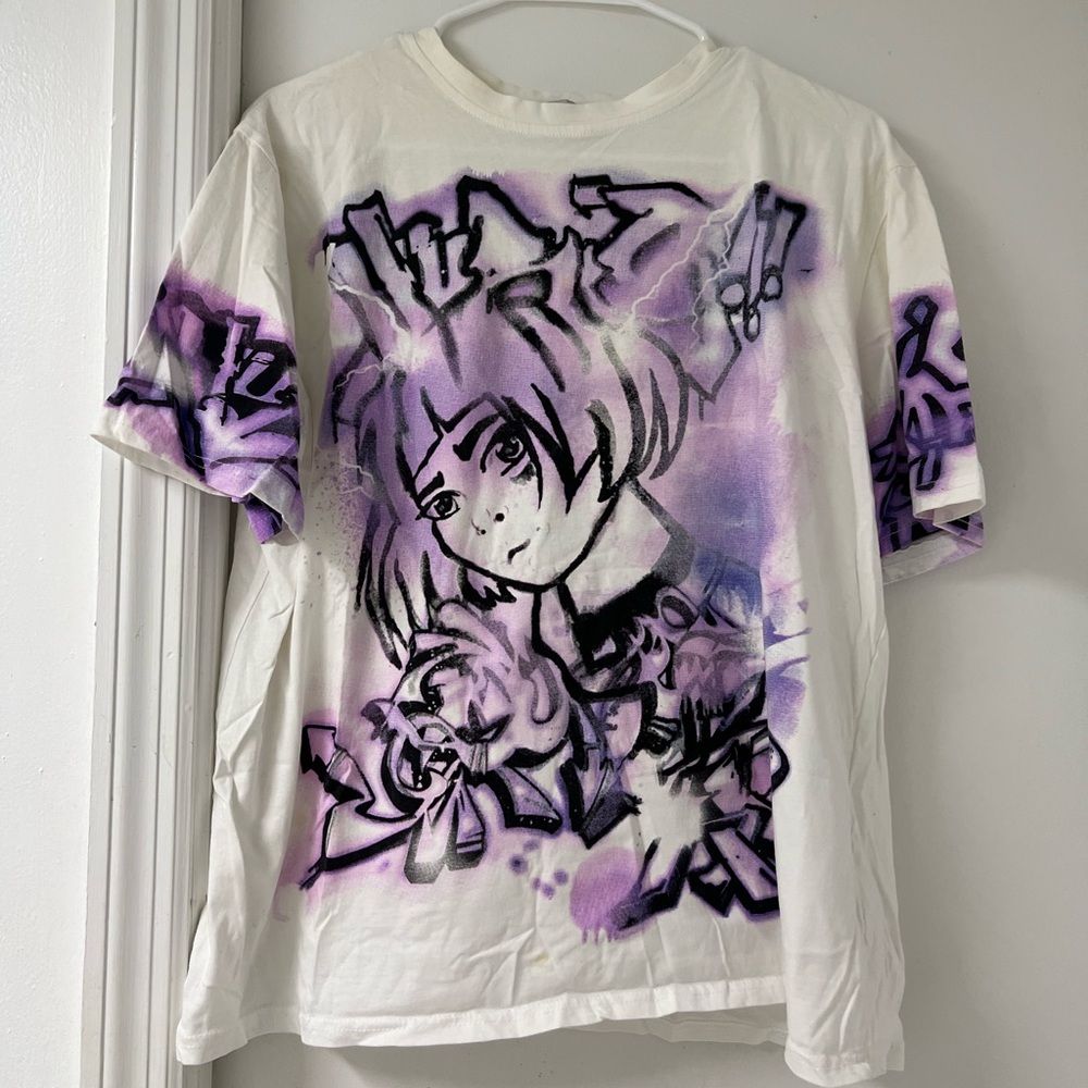 Adika Graphic Shirt size M